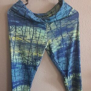 Marika Tek Capris Blue/Green Size Medium